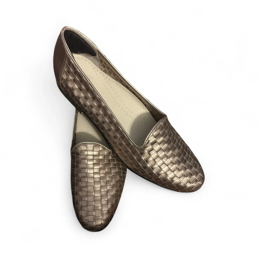 Trotters Liz Ballet Flat In Pewter, Size 8.5N, Excellent Condition
